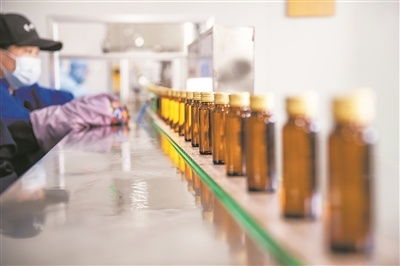 商家称可解酒 抗炎甚至抗癌 网红 白桦树汁无特殊功效